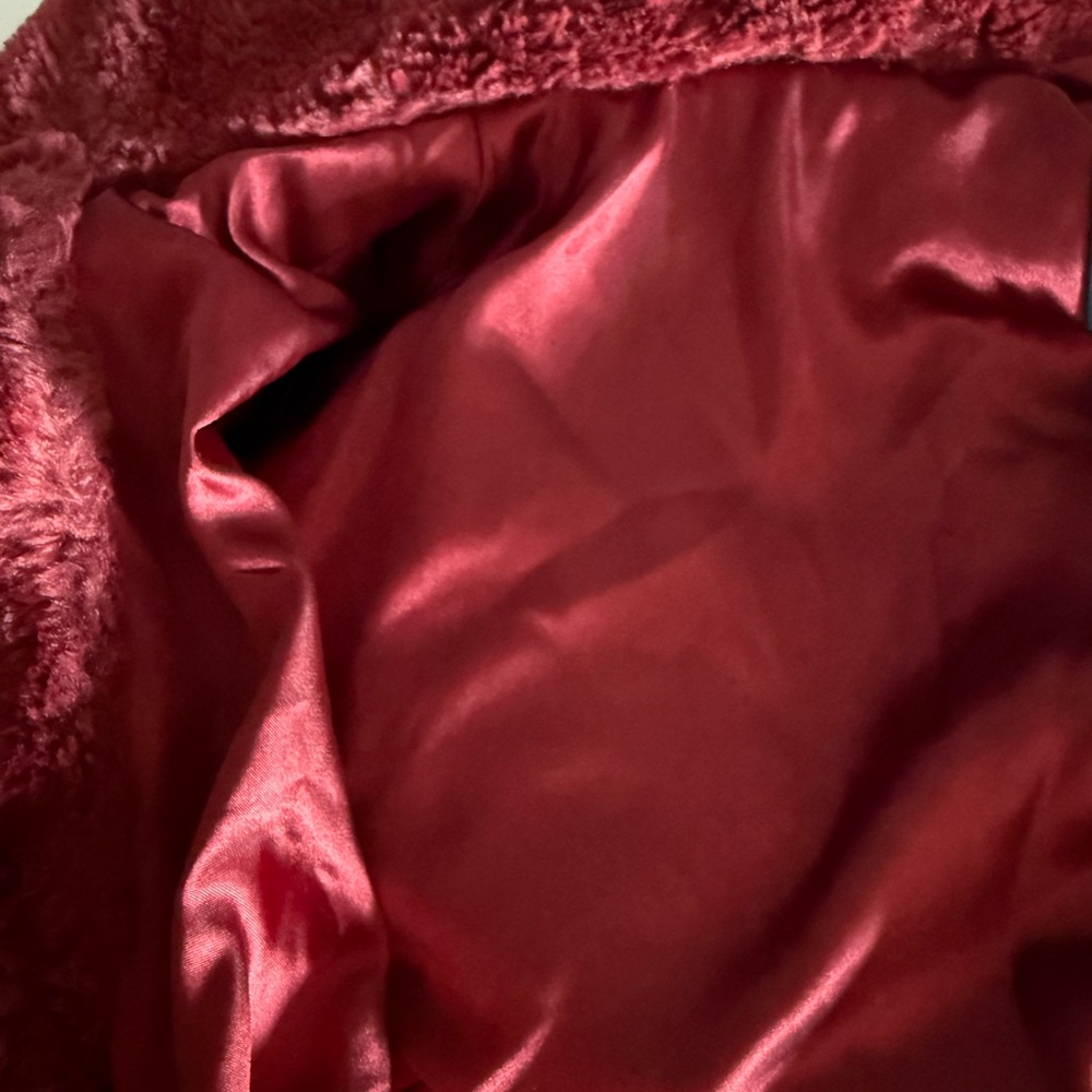 ALO Knock Out Faux Fur Jacket - Picture 10 of 10